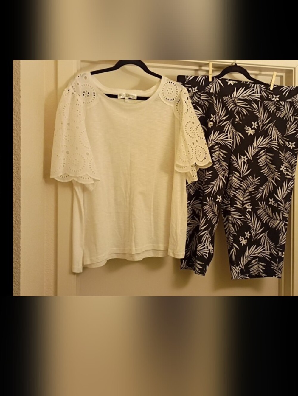 Chelsea & Theodore White Cotton & Modal Top Bundled With Black & White Capris - Picture 11 of 11
